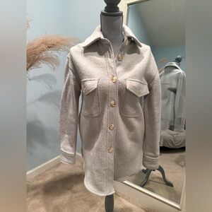 Women's 100% Merino wool shirt jacket by Quince, size XS